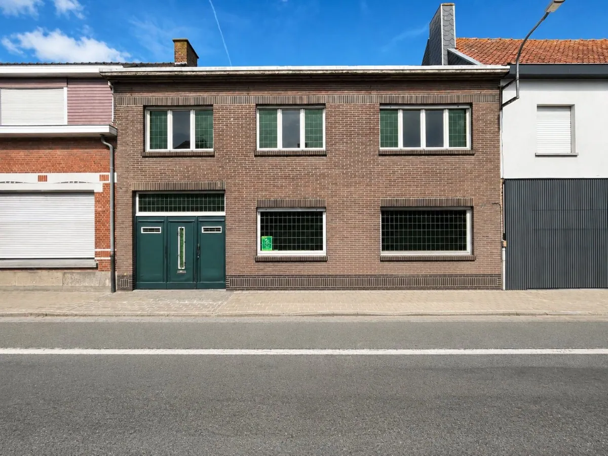 Passendale – Ruime gezinswoning met 6 slaapkamers in het centrum