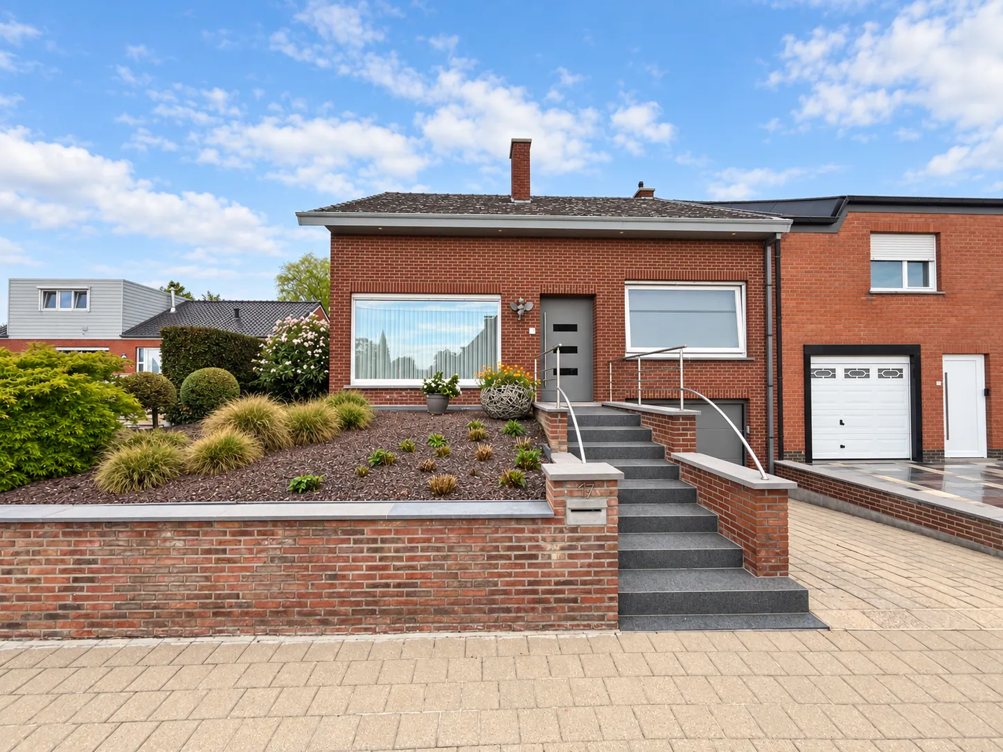 Moorslede – Halfopen woning met 5 slaapkamers en gezellige tuin