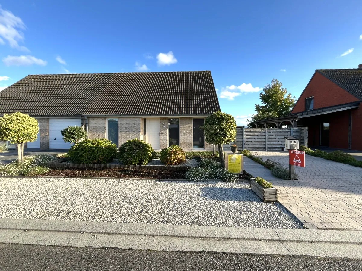 Oostnieuwkerke – Woning met 3 slaapkamers, tuin en carport