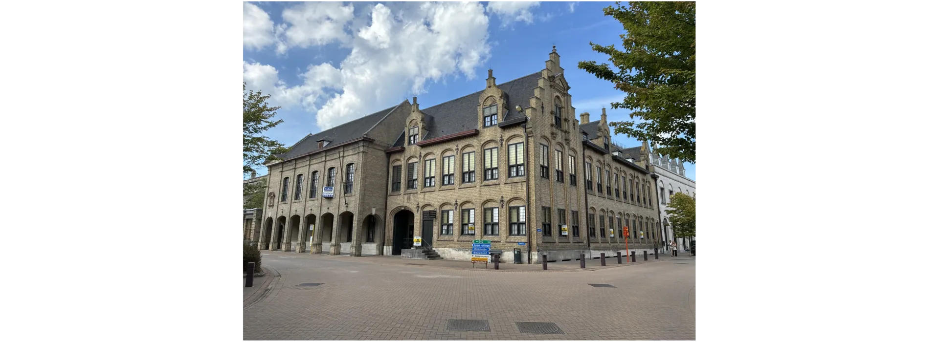 Veurne – Ruime site in de historische binnenstad met ontwikkelingsmogelijkheden