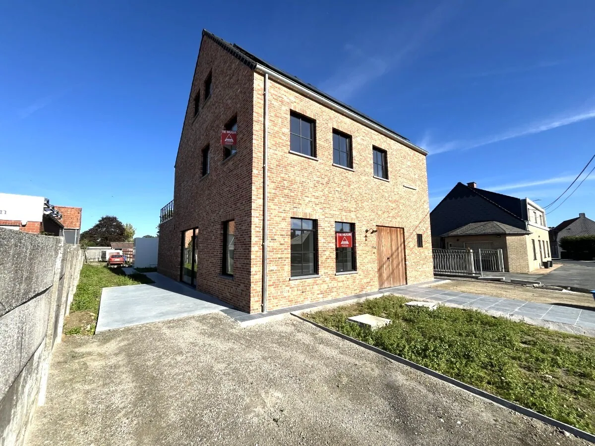 Beselare – Gelijkvloers nieuwbouwappartement met tuin en oprit